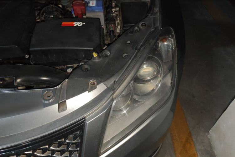 Used Suzuki Kizashi 2011 2.4L Two-Wheel Drive Manual Standard Edition Engine Bay Left