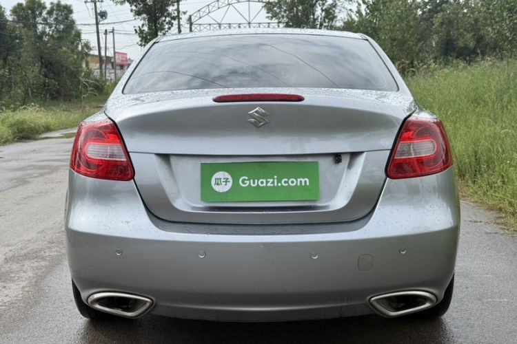 Used Suzuki Kizashi 2011 2.4L Two-Wheel Drive CVT Standard Edition Exterior 1