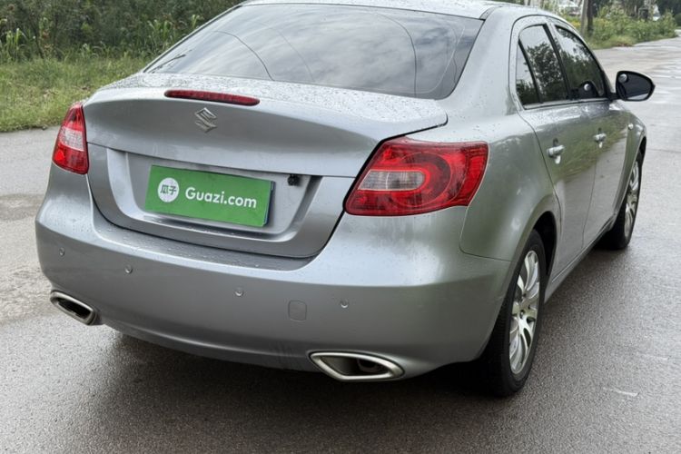 Used Suzuki Kizashi 2011 2.4L Two-Wheel Drive CVT Standard Edition Exterior 3