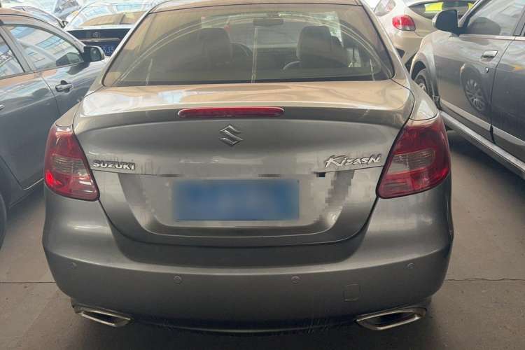Used Suzuki Kizashi 2011 2.4L Two-Wheel Drive CVT Standard Edition Exterior 4