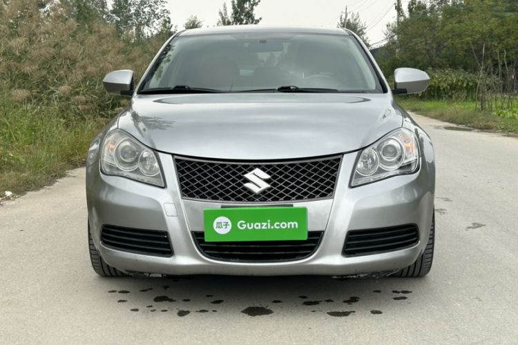 Used Suzuki Kizashi 2011 2.4L Two-Wheel Drive CVT Standard Edition Exterior 5