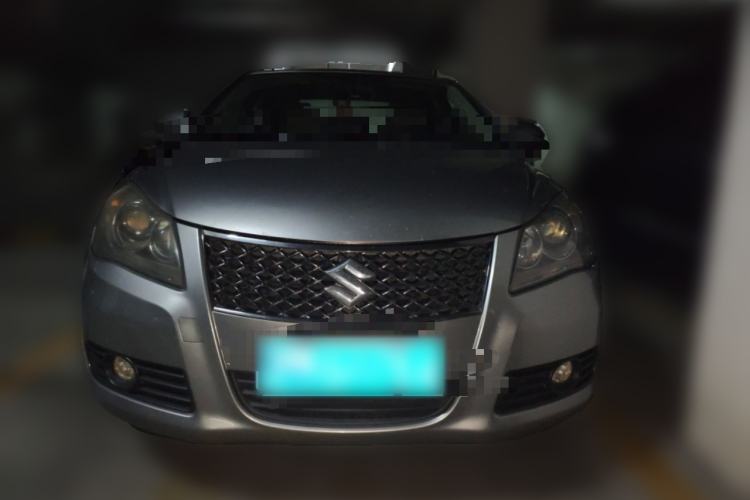 Used Suzuki Kizashi 2011 2.4L Two-Wheel Drive Manual Standard Edition Front