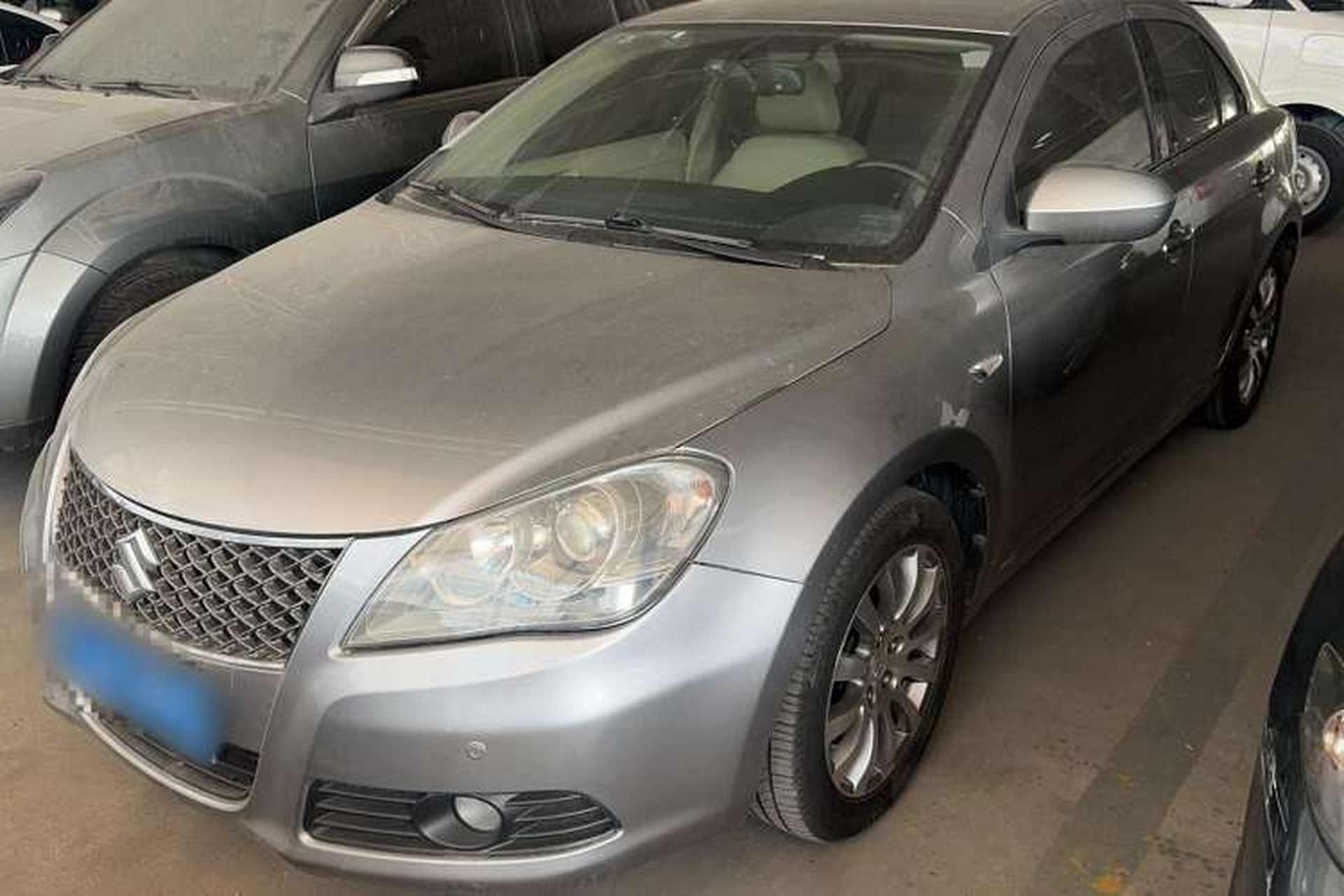 Used Suzuki Kizashi 2011 2.4L Two-Wheel Drive CVT Standard Edition Front Left 45 Deg