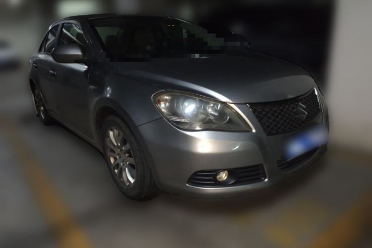Used Suzuki Kizashi 2011 2.4L Two-Wheel Drive Manual Standard Edition Front Right 45 Deg
