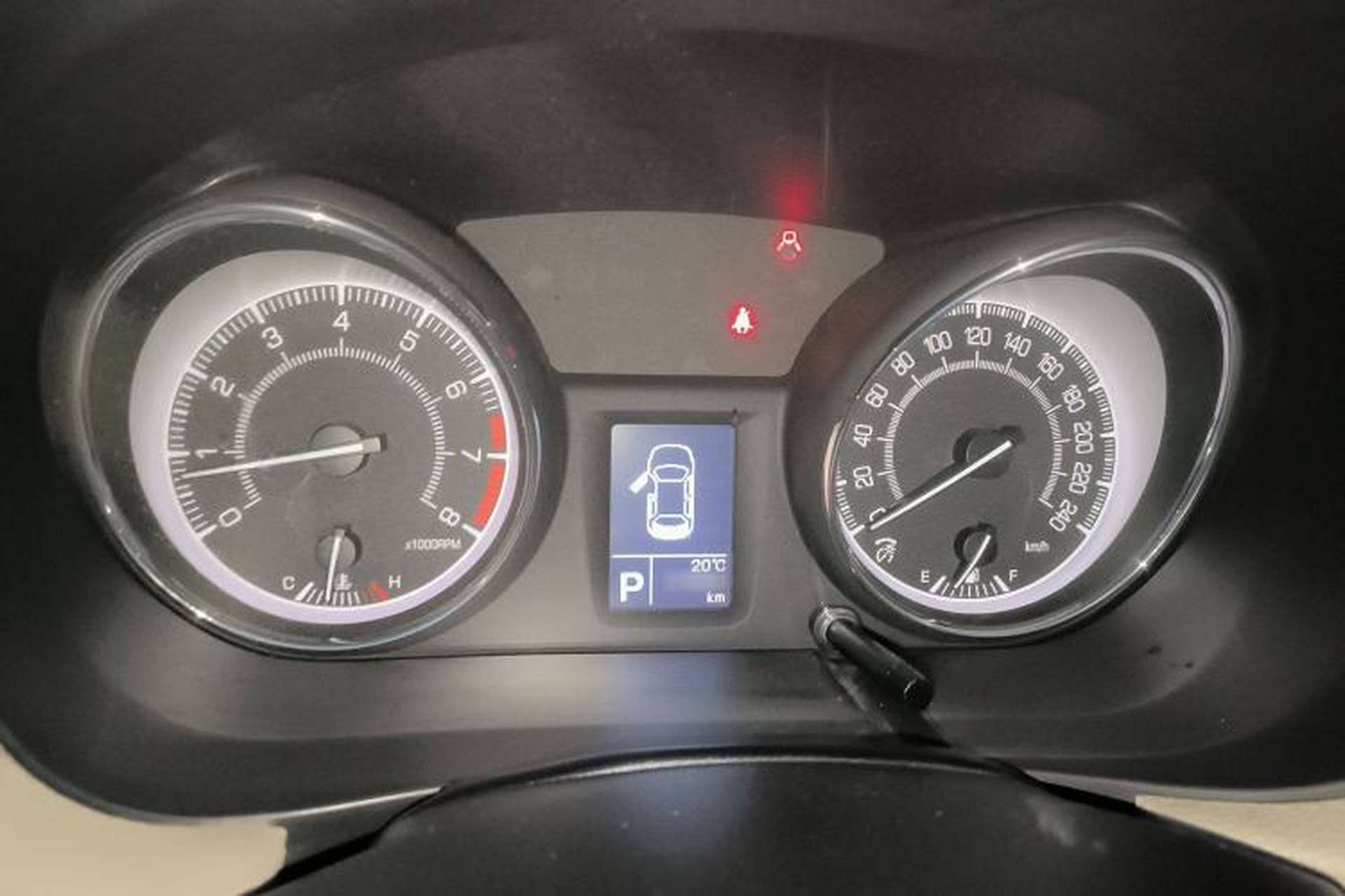 Used Suzuki Kizashi 2011 2.4L Two-Wheel Drive CVT Standard Edition Instrument Cluster