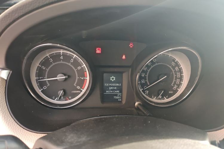 Used Suzuki Kizashi 2011 2.4L Two-Wheel Drive Manual Standard Edition Instrument Cluster