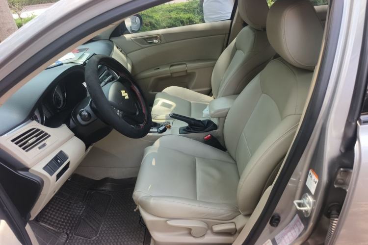 Used Suzuki Kizashi 2011 2.4L Two-Wheel Drive CVT Standard Edition Left Front Seat