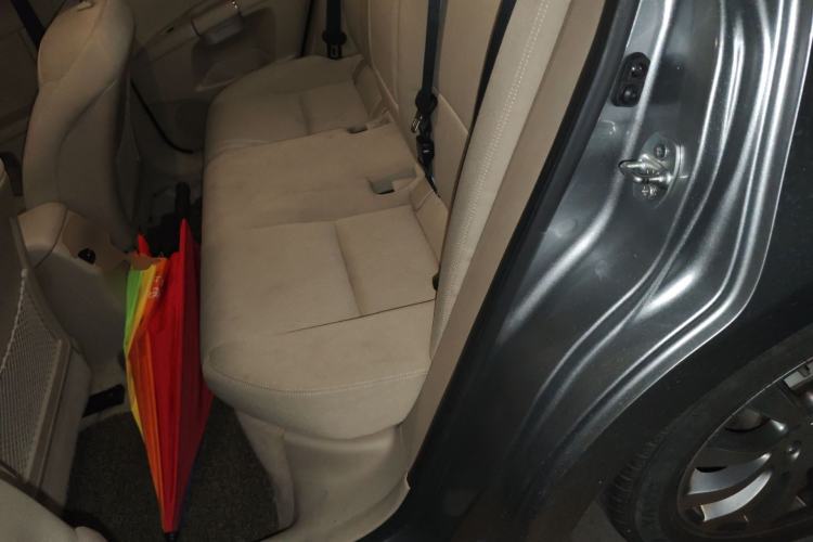 Used Suzuki Kizashi 2011 2.4L Two-Wheel Drive Manual Standard Edition Left Rear Seat
