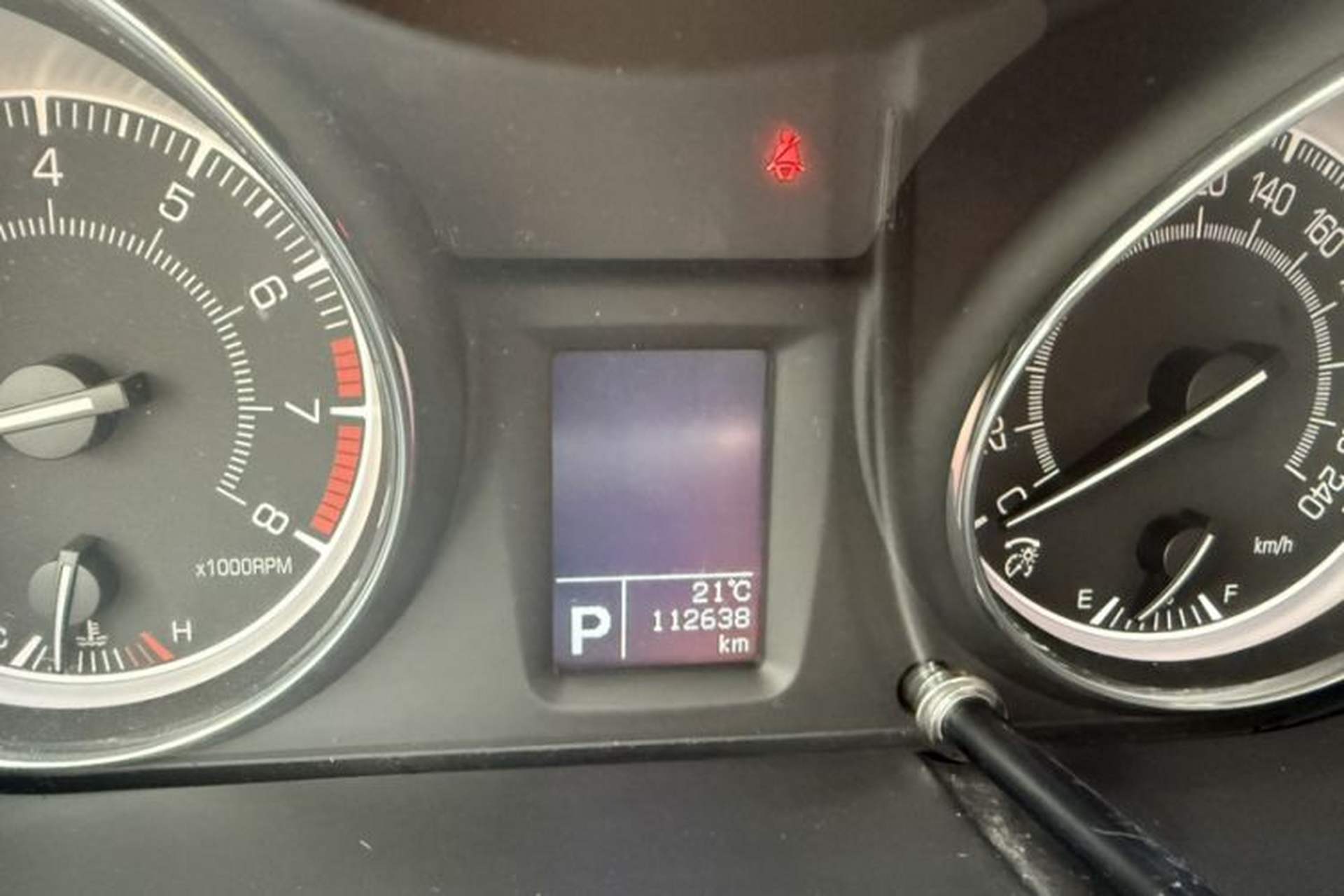 Used Suzuki Kizashi 2011 2.4L Two-Wheel Drive CVT Standard Edition Odometer Close Up