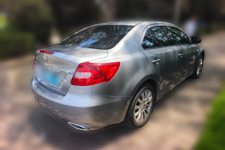 Used Suzuki Kizashi 2011 2.4L Two-Wheel Drive CVT Standard Edition Rear Right 45 Deg