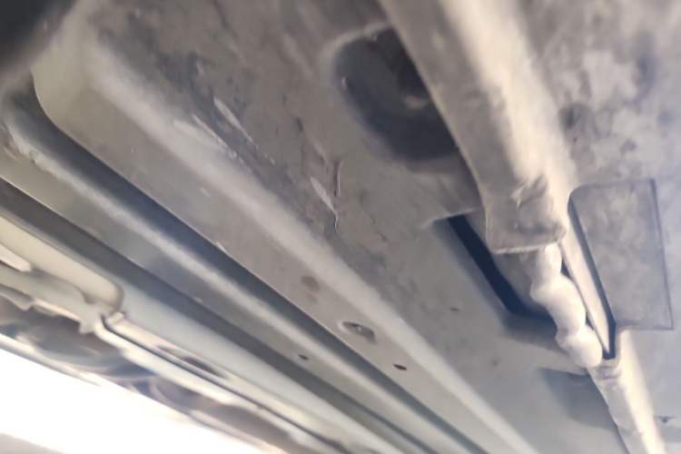 Used Suzuki Kizashi 2011 2.4L Two-Wheel Drive CVT Standard Edition Chassis Front Left