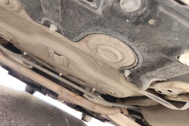 Used Suzuki Kizashi 2011 2.4L Two-Wheel Drive CVT Standard Edition Chassis Rear