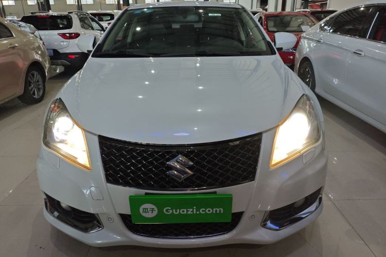 Used Suzuki Kizashi 2011 2.4L Two-Wheel Drive CVT Standard Edition Exterior 1