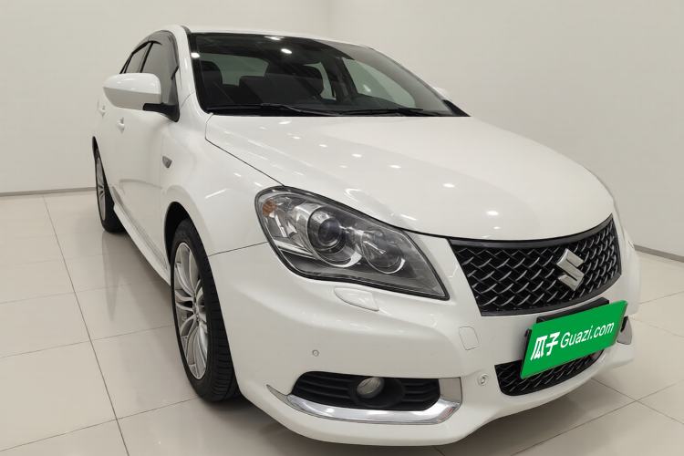Used Suzuki Kizashi 2011 2.4L Two-Wheel Drive Luxury Navigation Edition Exterior 2