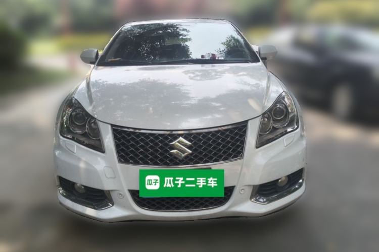Used Suzuki Kizashi 2011 2.4L Two-Wheel Drive Sport with Navigation Front