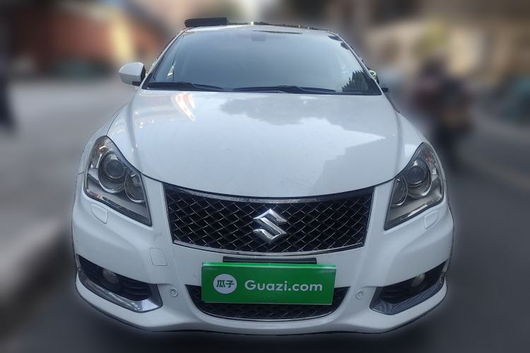 Used Suzuki Kizashi 2011 2.4L Two-Wheel Drive Luxury Navigation Edition Front
