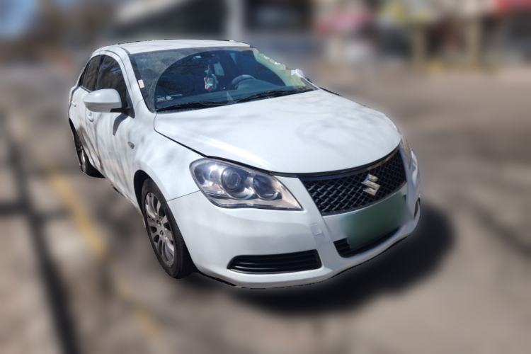 Used Suzuki Kizashi 2011 2.4L Two-Wheel Drive CVT Standard Edition Front Right 45 Deg