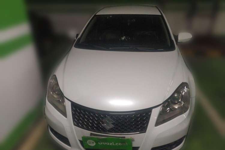 Used Suzuki Kizashi 2011 2.4L Two-Wheel Drive Manual Standard Edition Front