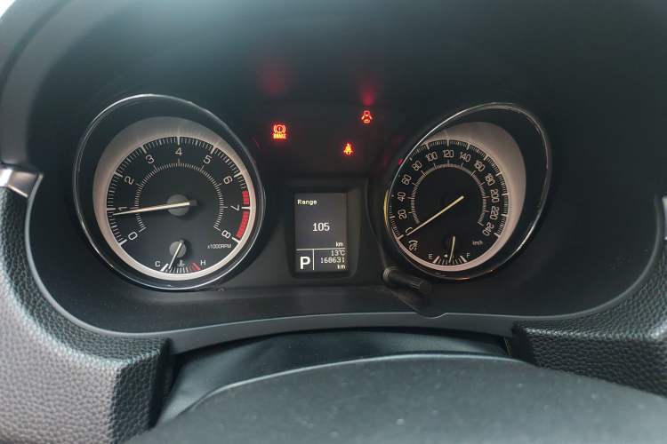 Used Suzuki Kizashi 2011 2.4L Two-Wheel Drive Luxury Navigation Edition Instrument Cluster
