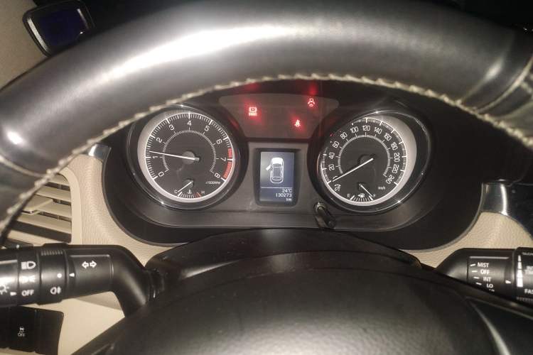 Used Suzuki Kizashi 2011 2.4L Two-Wheel Drive Manual Standard Edition Instrument Cluster
