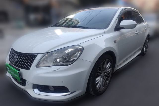 Used Suzuki Kizashi 2011 2.4L Two-Wheel Drive Luxury Navigation Edition