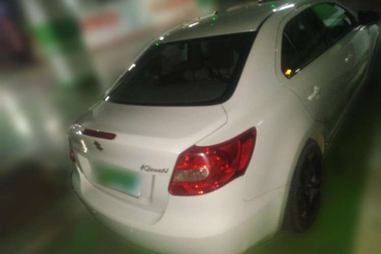 Used Suzuki Kizashi 2011 2.4L Two-Wheel Drive Manual Standard Edition Rear