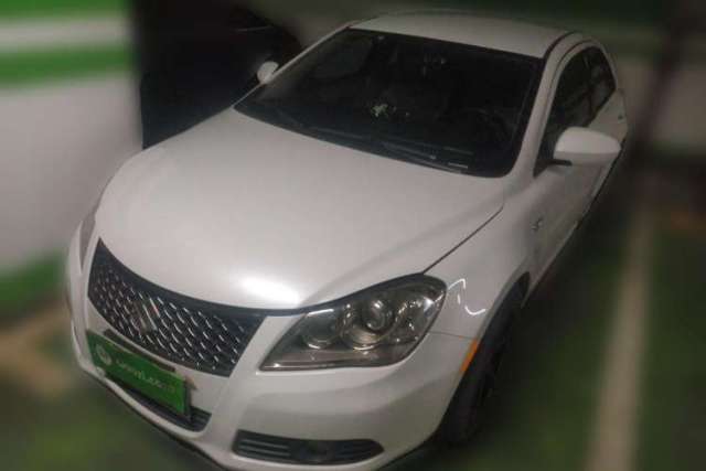 Used Suzuki Kizashi 2011 2.4L Two-Wheel Drive Manual Standard Edition