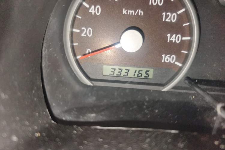Used Suzuki Landy 2007 1.4L Manual Luxury Version Odometer Close Up