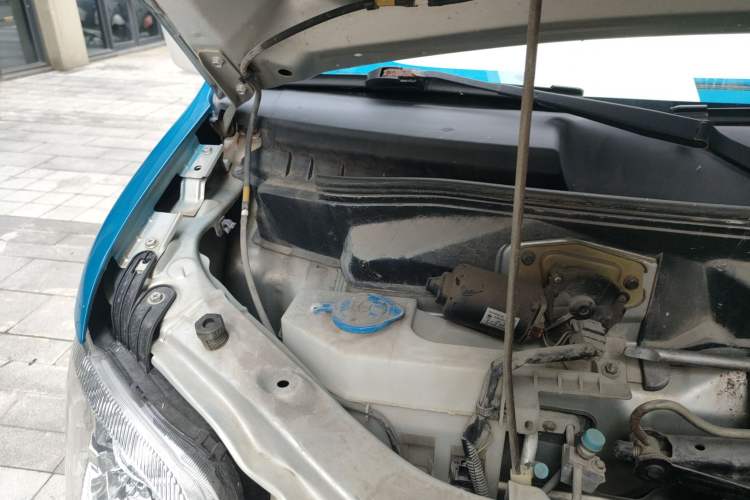 Used Suzuki Landy 2009 1.4L Manual Comfort Version Sunlight Edition Engine Bay Right