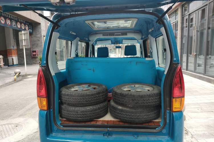 Used Suzuki Landy 2009 1.4L Manual Comfort Version Sunlight Edition Trunk