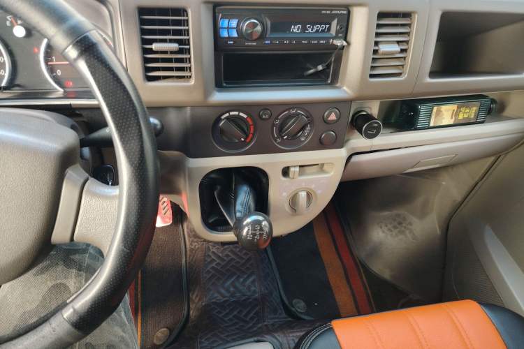 Used Suzuki Landy 2009 1.4L Manual Comfort Version Sunlight Edition Audio And AC Panel