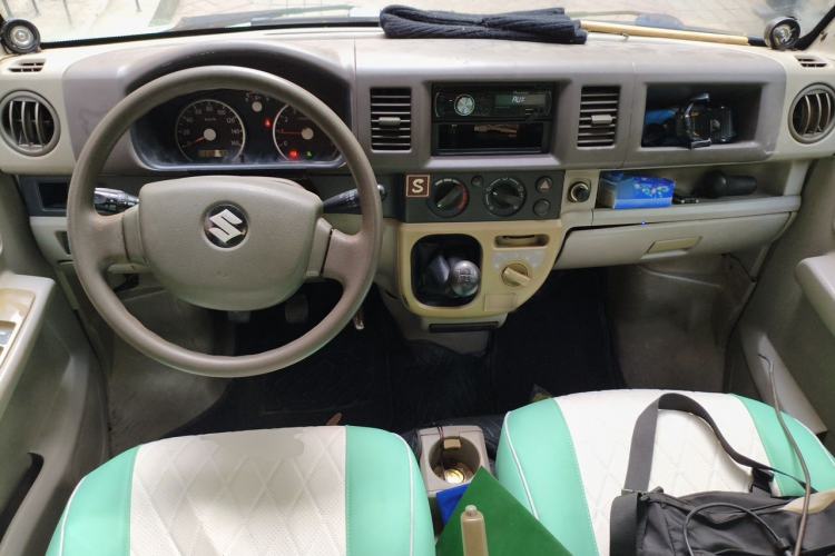 Used Suzuki Landy 2009 1.4L Manual Comfort Version Sunlight Edition Center Console