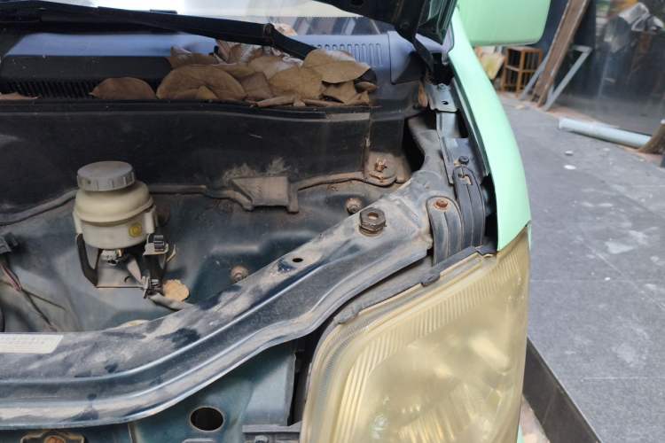 Used Suzuki Landy 2009 1.4L Manual Comfort Version Sunlight Edition Engine Bay Left