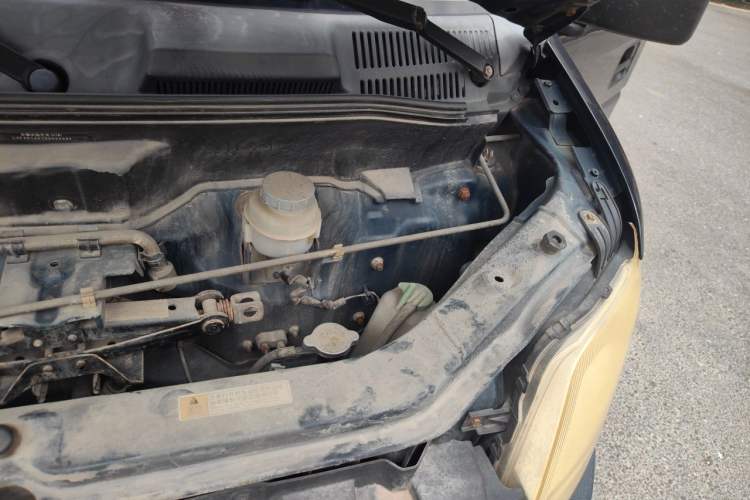 Used Suzuki Landy 2009 1.4L Manual Comfort Version Sunlight Edition Engine Bay Left