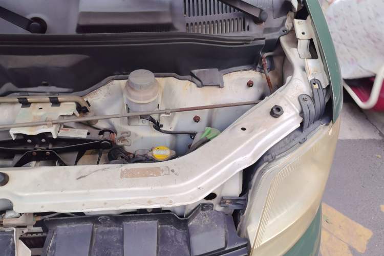 Used Suzuki Landy 2009 1.4L Manual Comfort Version Sunlight Edition Engine Bay Left