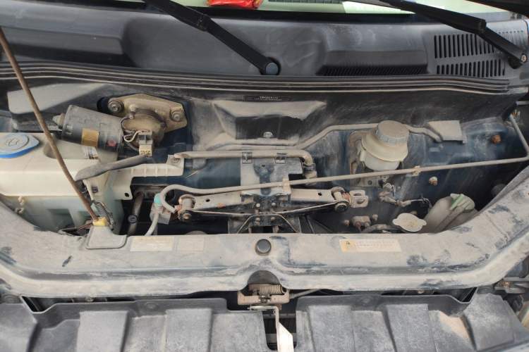 Used Suzuki Landy 2009 1.4L Manual Comfort Version Sunlight Edition Engine Bay