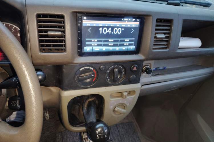 Used Suzuki Landy 2009 1.4L Manual Comfort Version Sunlight Edition Audio And AC Panel