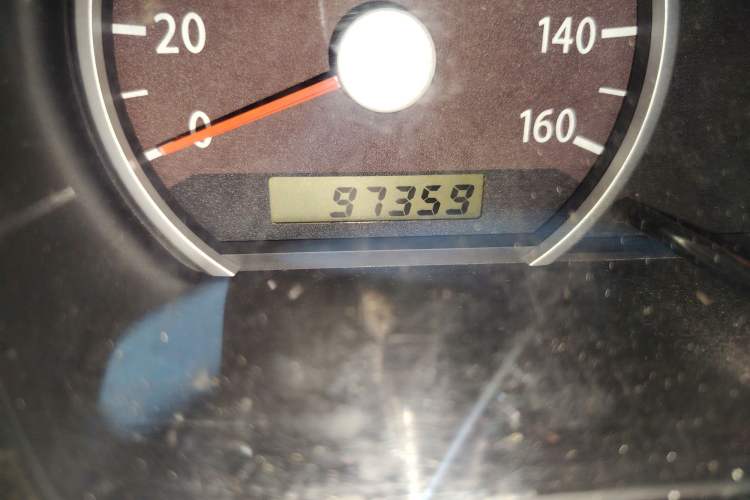 Used Suzuki Landy 2009 1.4L Manual Comfort Version Sunlight Edition Odometer Close Up