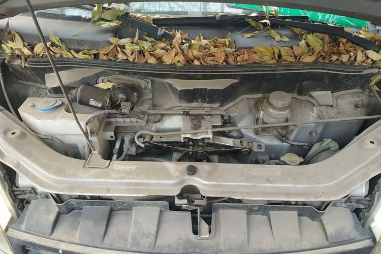 Used Suzuki Landy 2009 1.4L Manual Comfort Version Sunlight Edition Engine Bay