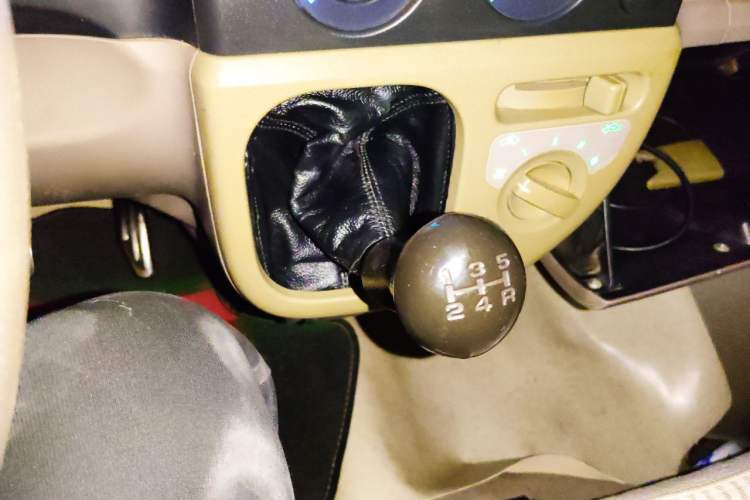 Used Suzuki Landy 2009 1.4L Manual Comfort Version Sunlight Edition Gear Lever