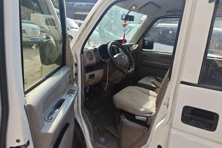 Used Suzuki Landy 2009 1.4L Manual Comfort Version Sunlight Edition Driver Seat
