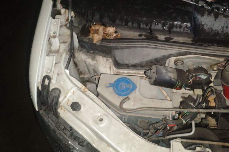 Used Suzuki Landy 2009 1.4L Manual Comfort Version Sunlight Edition Engine Bay Right