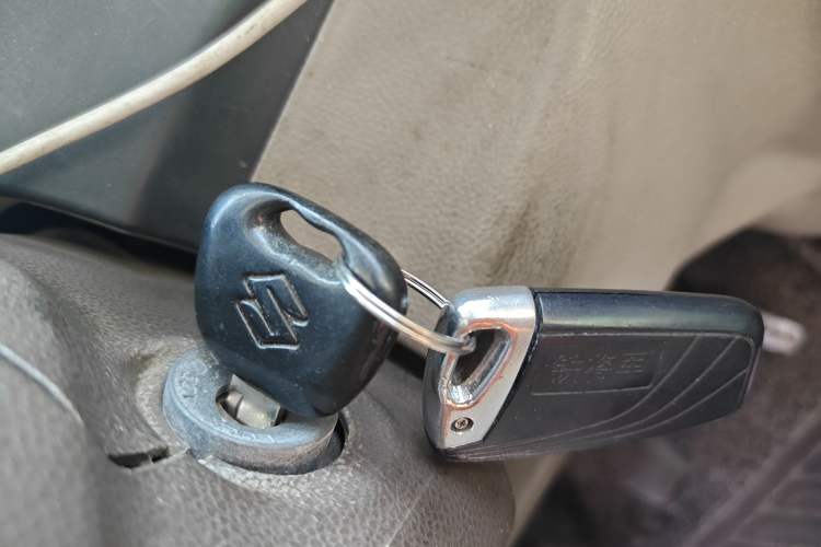 Used Suzuki Landy 2009 1.4L Manual Comfort Version Sunlight Edition Vehicle Key