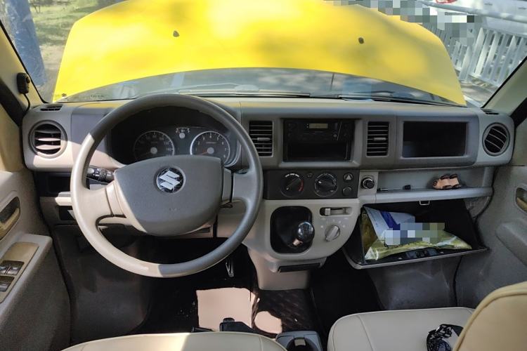 Used Suzuki Landy 2009 1.4L Manual Comfort Version Sunlight Edition Center Console