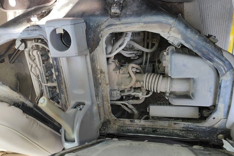 Used Suzuki Landy 2009 1.4L Manual Comfort Version Sunlight Edition Engine Bay