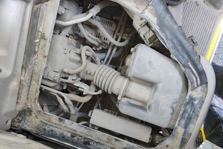 Used Suzuki Landy 2009 1.4L Manual Comfort Version Sunlight Edition Engine Bay Right