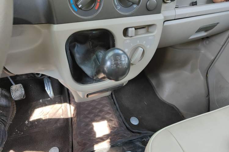 Used Suzuki Landy 2009 1.4L Manual Comfort Version Sunlight Edition Gear Lever