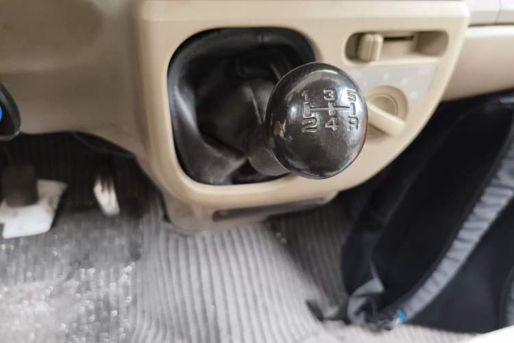 Used Suzuki Landy 2009 1.4L Manual Comfort Version Sunlight Edition Gear Lever