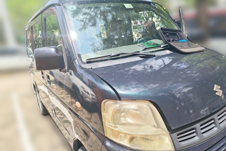 Used Suzuki Landy 2010 1.2L Manual Comfort Version – Sunshine Edition Front Right 45 Deg