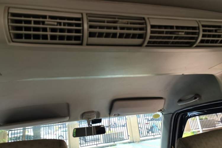 Used Suzuki Landy 2010 1.2L Manual Comfort Version – Sunshine Edition Headliner